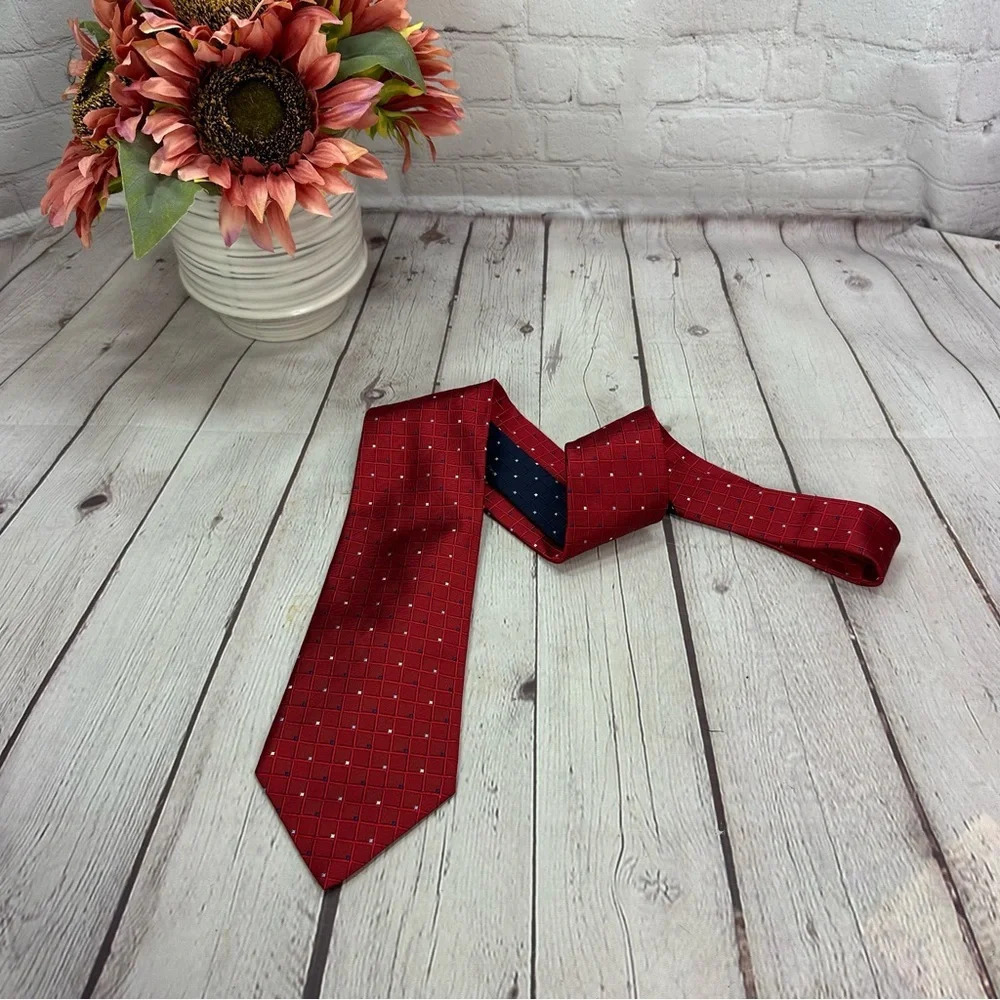 Tommy hilfiger silk tie red navy preppy business style